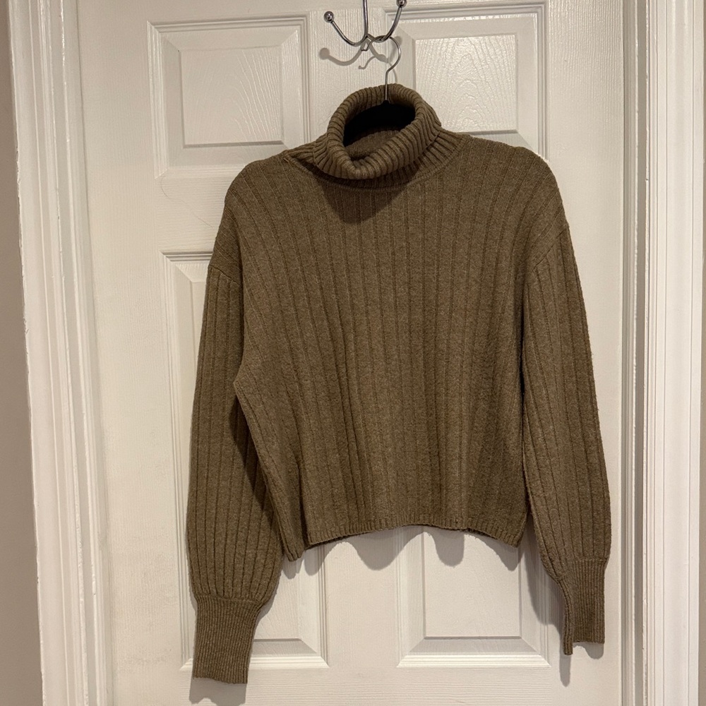Express Tan Ribbed Turtleneck Sweater Cropped Balloon Sleeve Medium - Picture 2 of 13